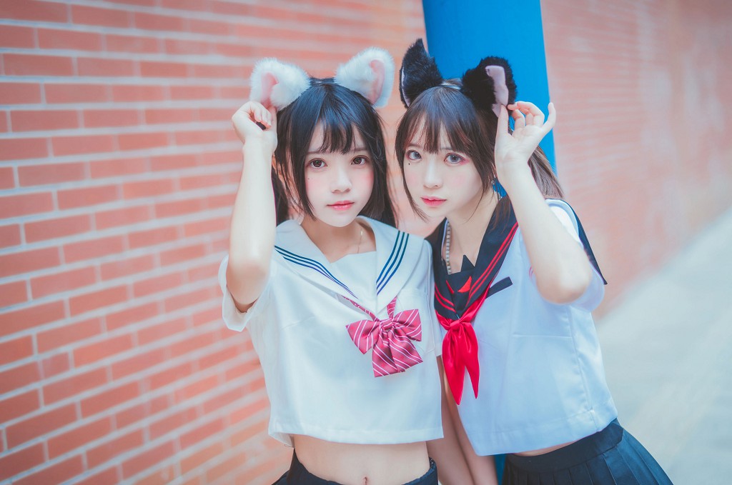 ​桜桃喵&疯猫ss 《JK百合2》 [萝莉COS] 写真集[33P]
