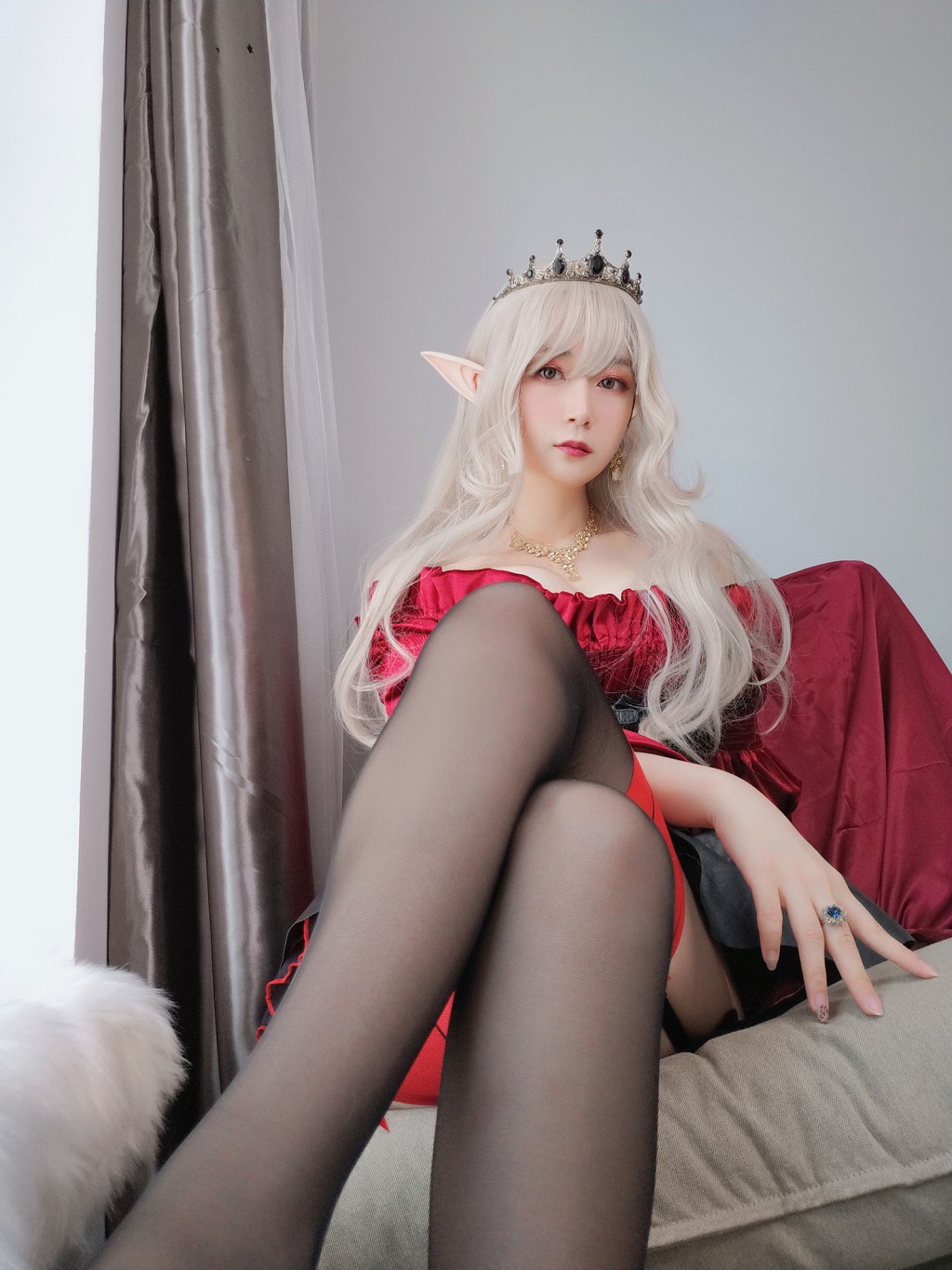 COSER白银81《皇家吸血鬼》 [Cosplay少女] 写真集[50P]
