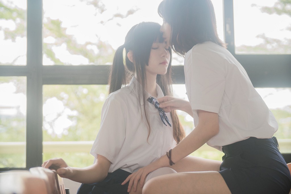 ​桜桃喵&疯猫ss《JK百合》 [萝莉COS] 写真集[43P]