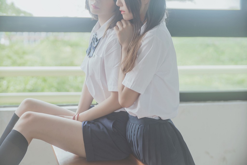 ​桜桃喵&疯猫ss《JK百合》 [萝莉COS] 写真集[43P]