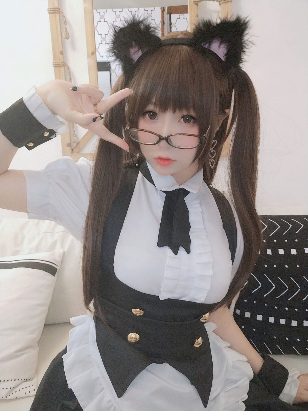 摇摇乐yoyo《黑丝女仆》 [Cosplay美女] 写真集[59P]