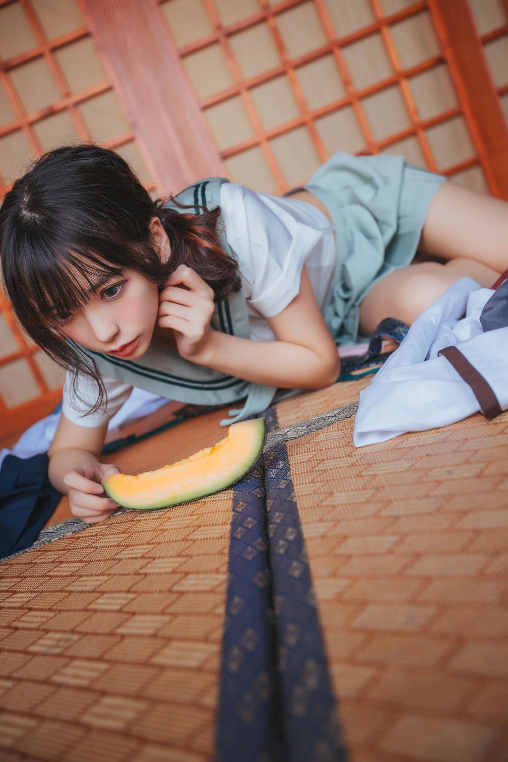 疯猫ss《黑丝 ・ JK ・ 少女》 [萝莉COS] 写真集[47P]