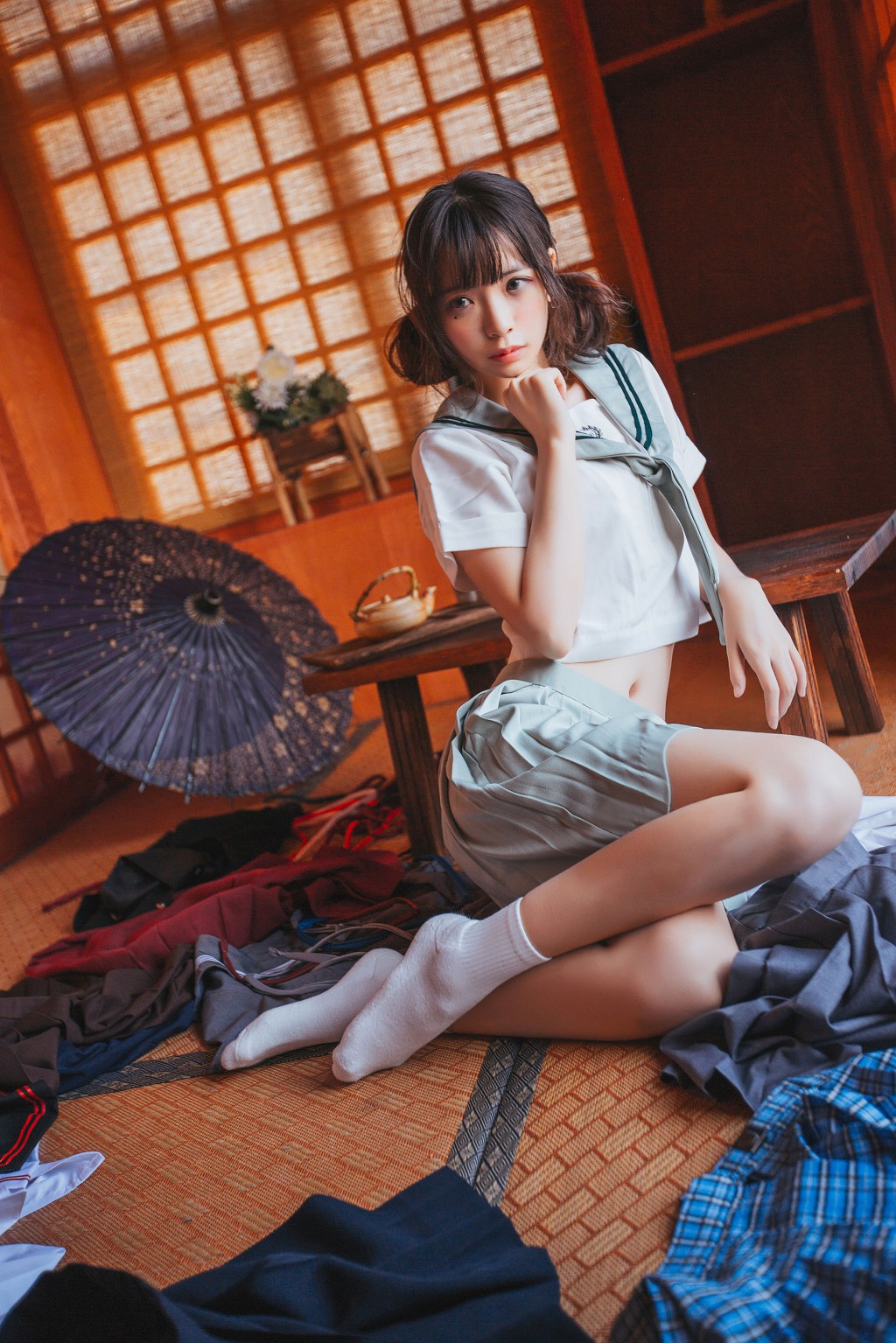 疯猫ss《黑丝 ・ JK ・ 少女》 [萝莉COS] 写真集[47P]