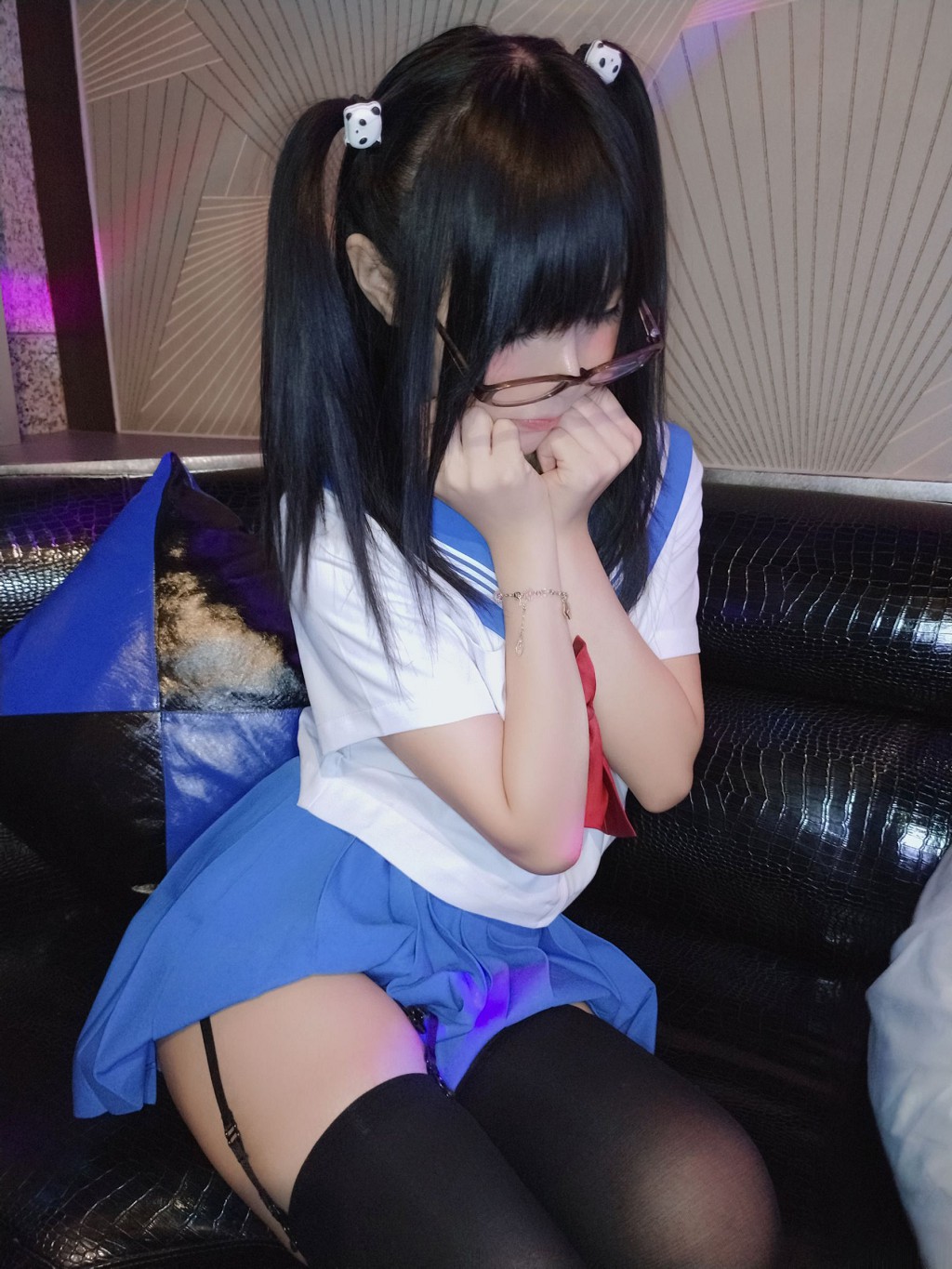 COSER摇摇乐yoyo《诱人小学妹》 [Cosplay福利] 写真集[43P]