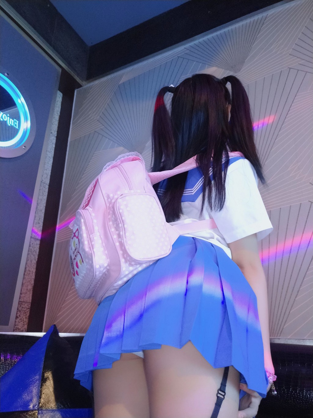 COSER摇摇乐yoyo《诱人小学妹》 [Cosplay福利] 写真集[43P]