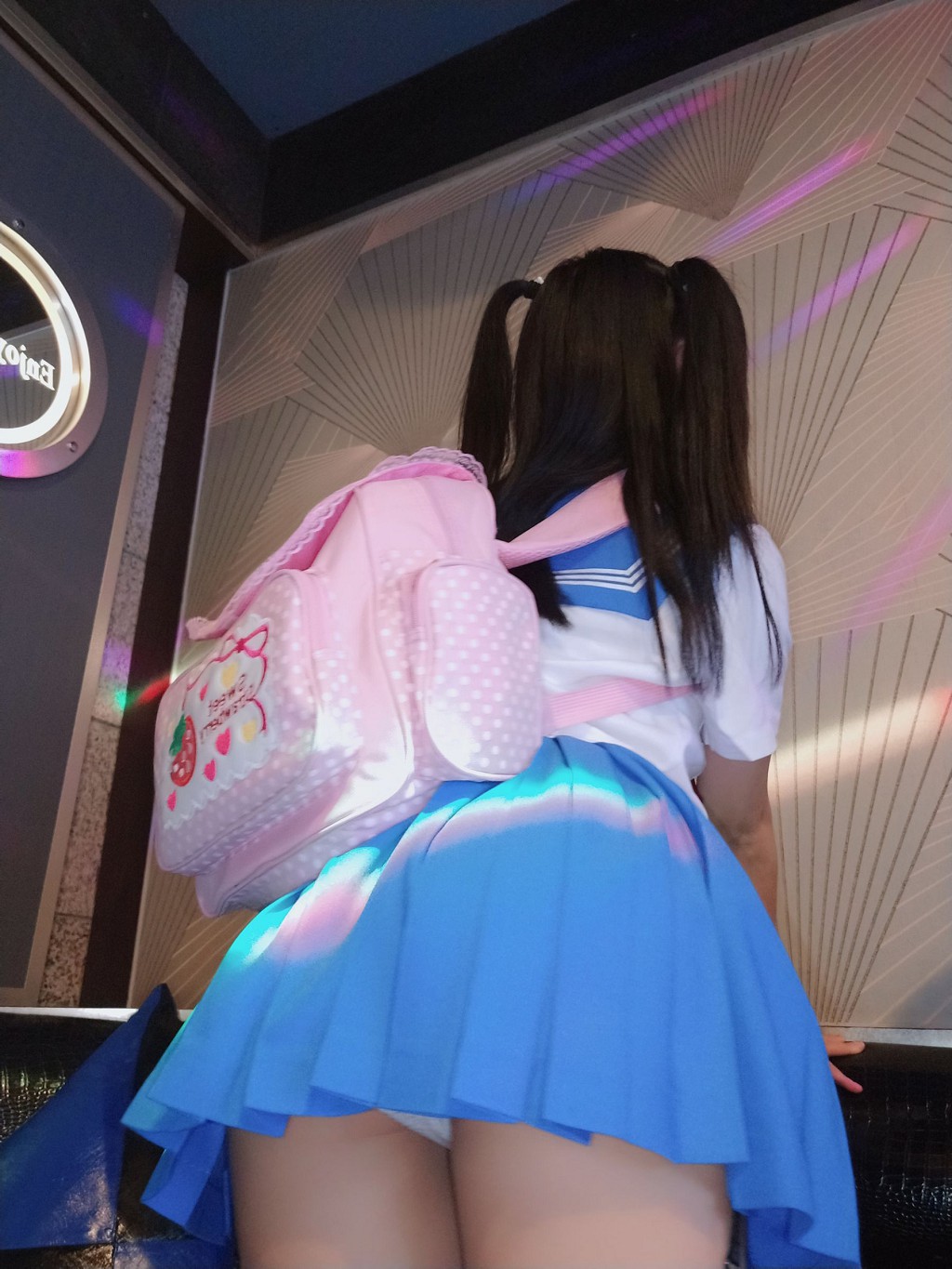 COSER摇摇乐yoyo《诱人小学妹》 [Cosplay福利] 写真集[43P]