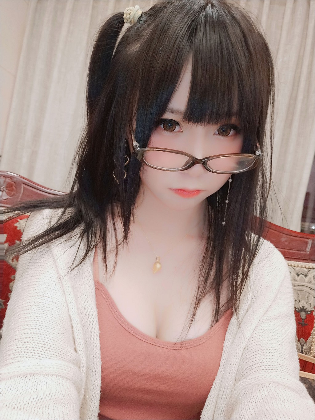 COSER摇摇乐yoyo《诱人小学妹》 [Cosplay福利] 写真集[43P]