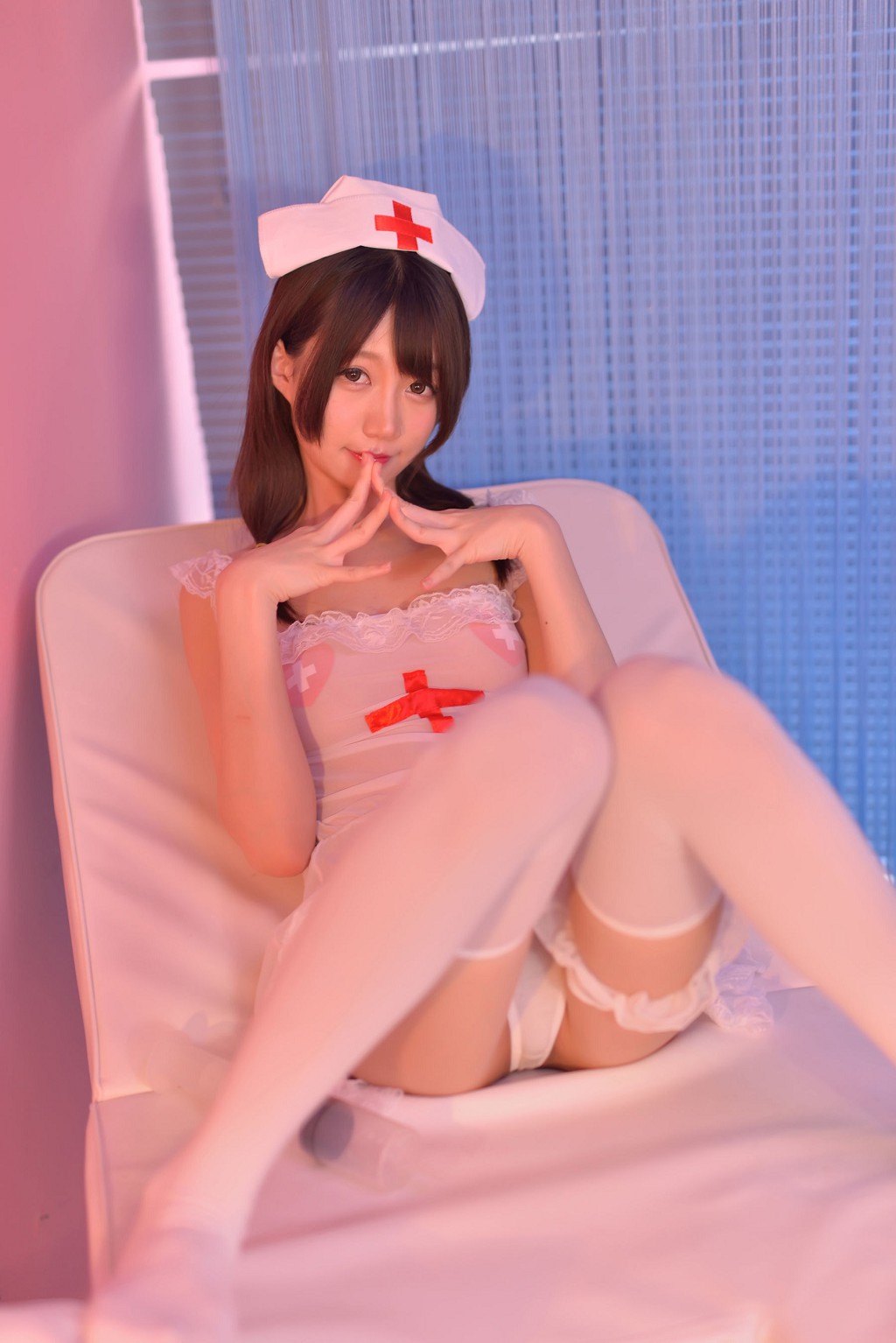 NAGISA魔物喵《性感看护师》 [Cosplay福利] 写真集[110P]