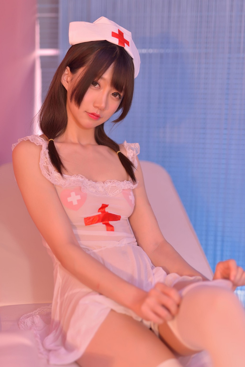 NAGISA魔物喵《性感看护师》 [Cosplay福利] 写真集[110P]