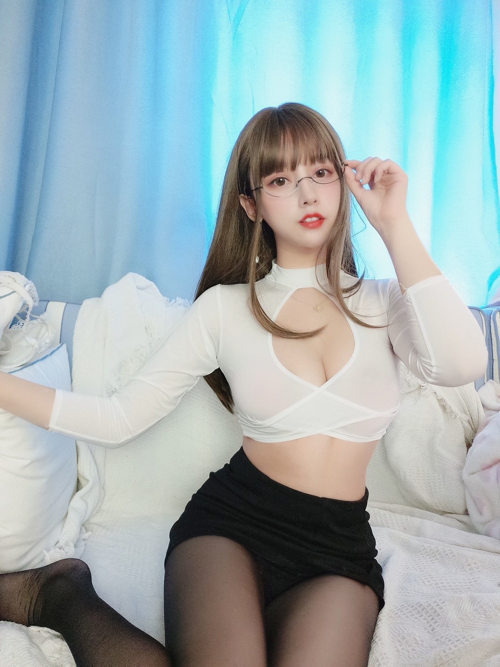 米线线sama《黑丝情趣套装》 [Cosplay美女] 写真集[20P]