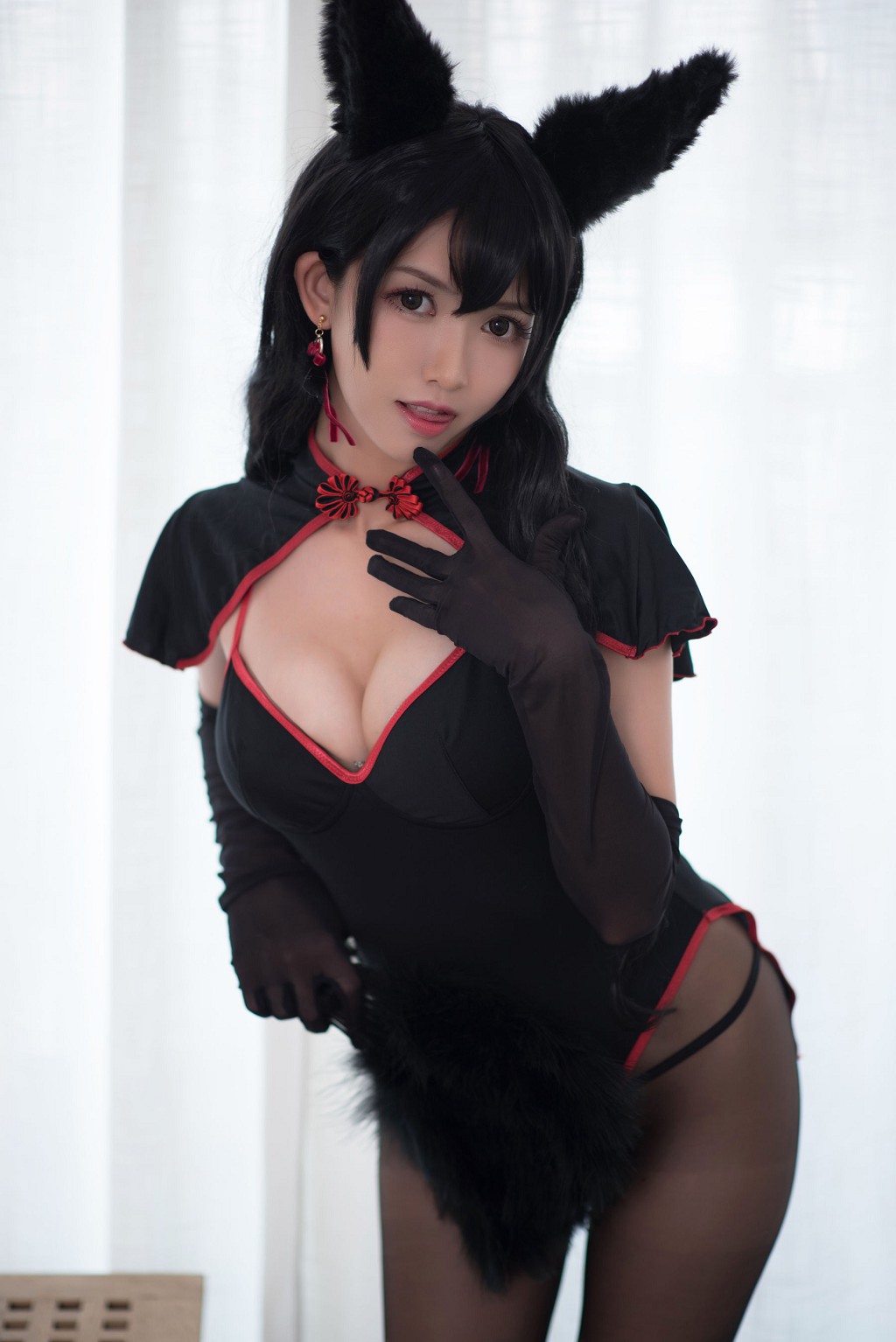 鳗鱼霏儿《女仆+兽耳+黑丝》 [Cosplay福利] 写真集[33P]