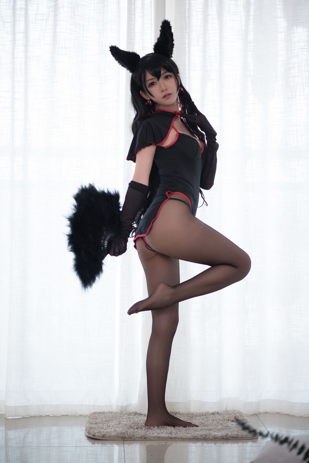 鳗鱼霏儿《女仆+兽耳+黑丝》 [Cosplay福利] 写真集[33P]