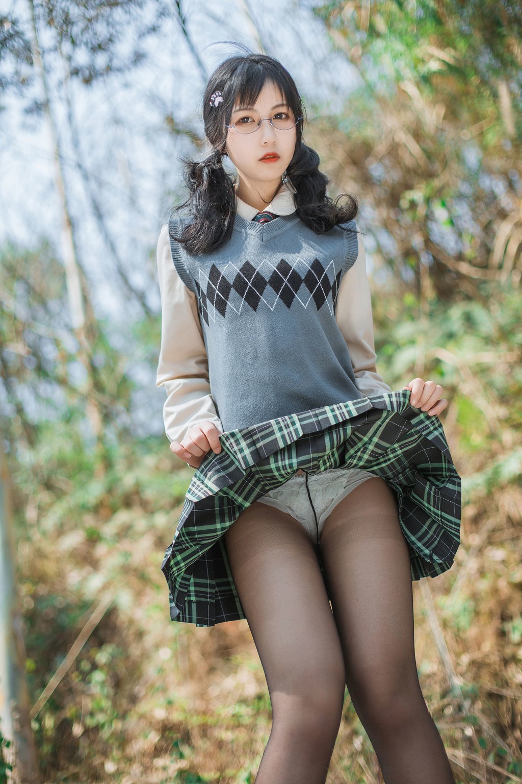 COSER小姐姐逐月su 《乡间小路》 [Cosplay美少女] 写真集[45P]