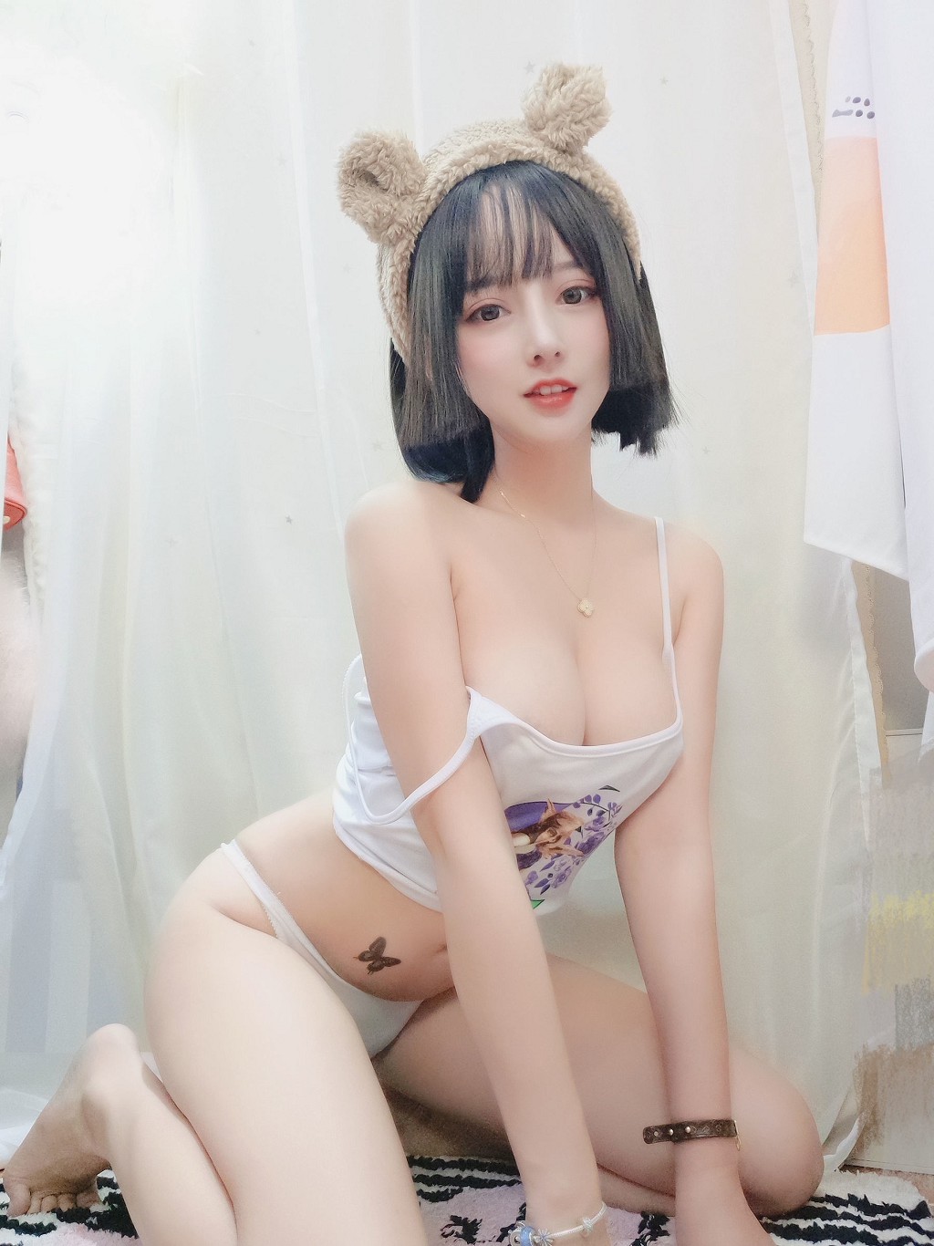 COSER米线线sama《小可爱熊妹》 [Cosplay少女] 写真集[32P]