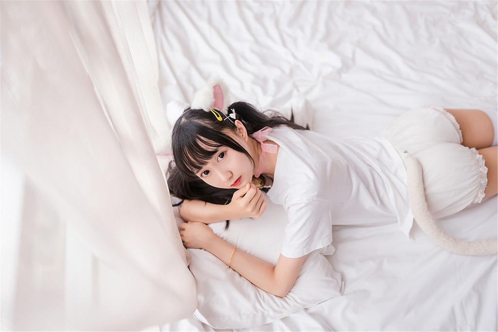 木绵绵OwO《猫系少女》 [Cosplay福利] 写真集[51P]