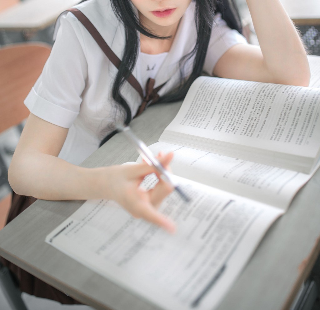 疯猫ss《水手服和睡衣》 [萝莉COS] 写真集[57P]