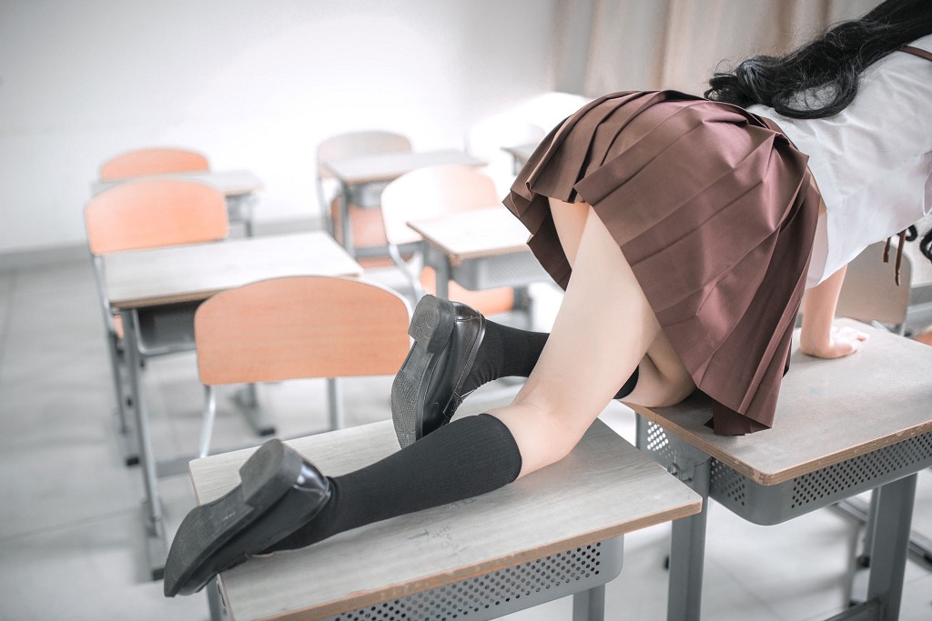 疯猫ss《水手服和睡衣》 [萝莉COS] 写真集[57P]