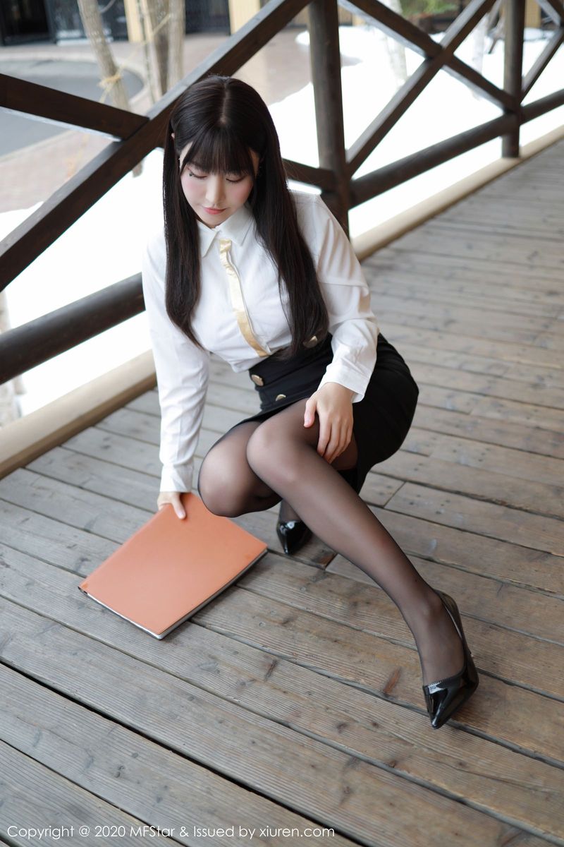 模范学院性感女神Flower朱可儿酒店客房经理日本北海道旅拍