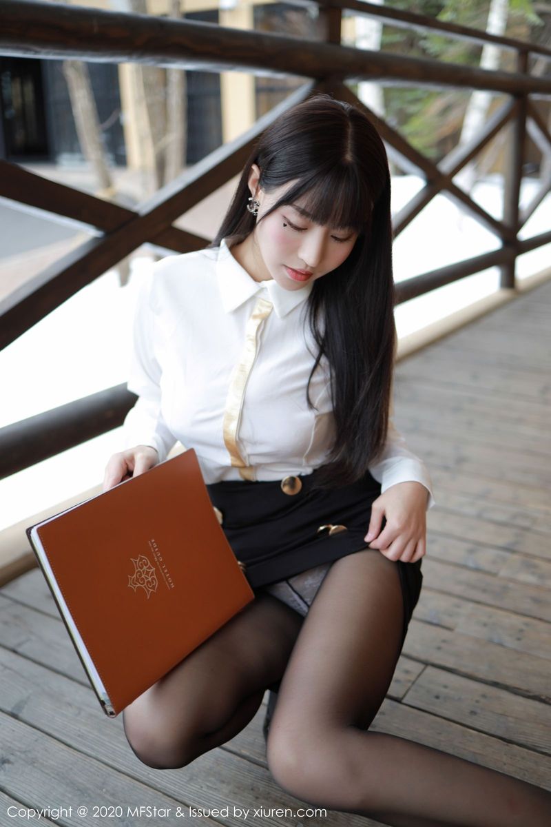 模范学院性感女神Flower朱可儿酒店客房经理日本北海道旅拍