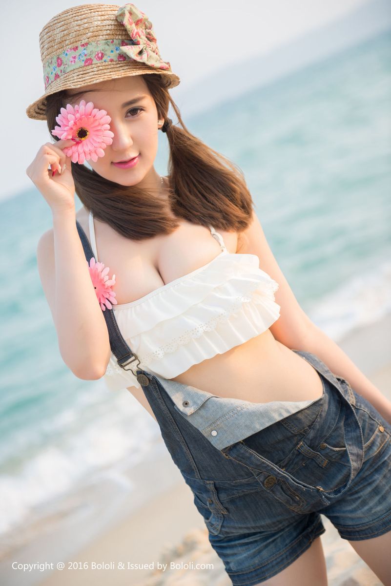 波萝社性感美女Monkey小潘鼠牛仔热裤内衣诱惑欲望美图