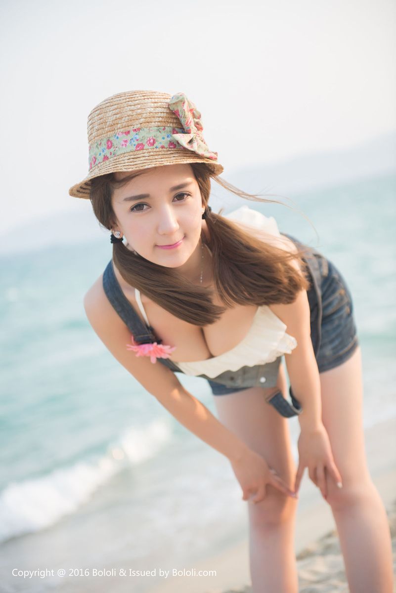 波萝社性感美女Monkey小潘鼠牛仔热裤内衣诱惑欲望美图