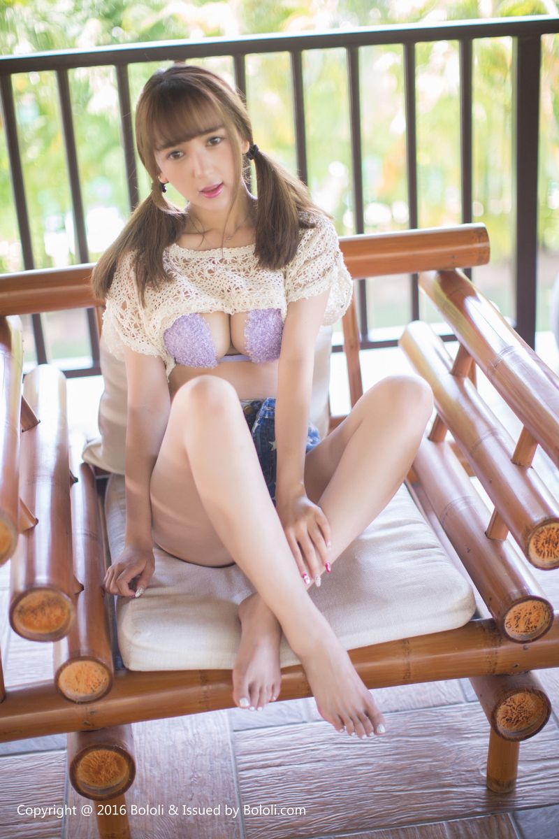 波萝社性感美女Monkey小潘鼠牛仔热裤内衣诱惑欲望美图