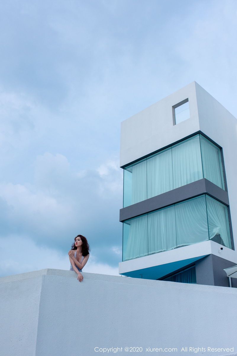 秀人网性感女神沈梦瑶白色蕾丝连体比基尼诱惑曼妙写真