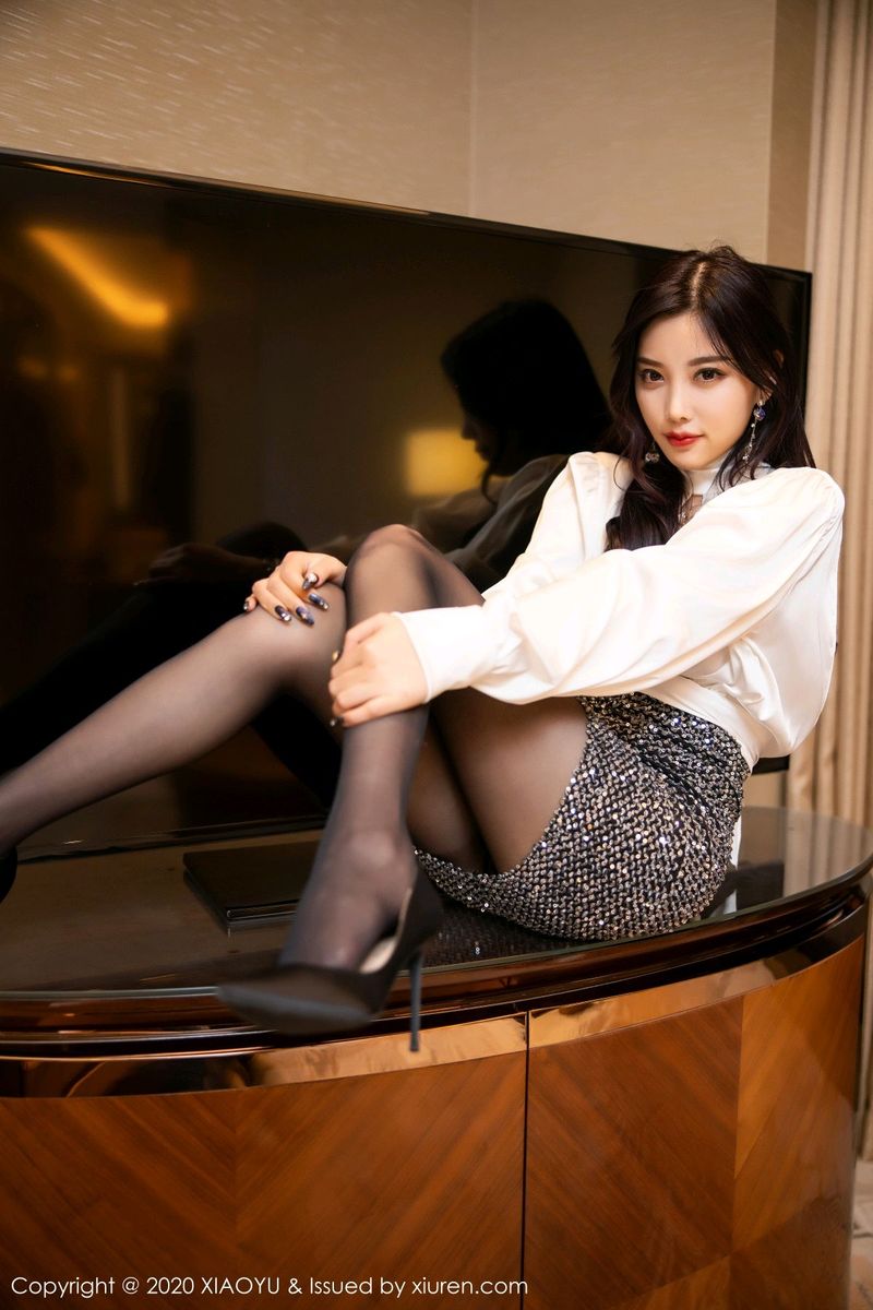 语画界性感女神杨晨晨sugar酥胸美腿绝美娇躯澳门气质旅拍