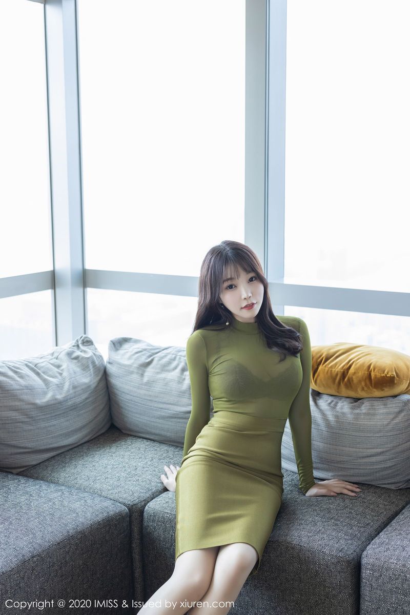 爱蜜社性感女神芝芝Booty镂空内衣与朦胧丝袜系列足量写真