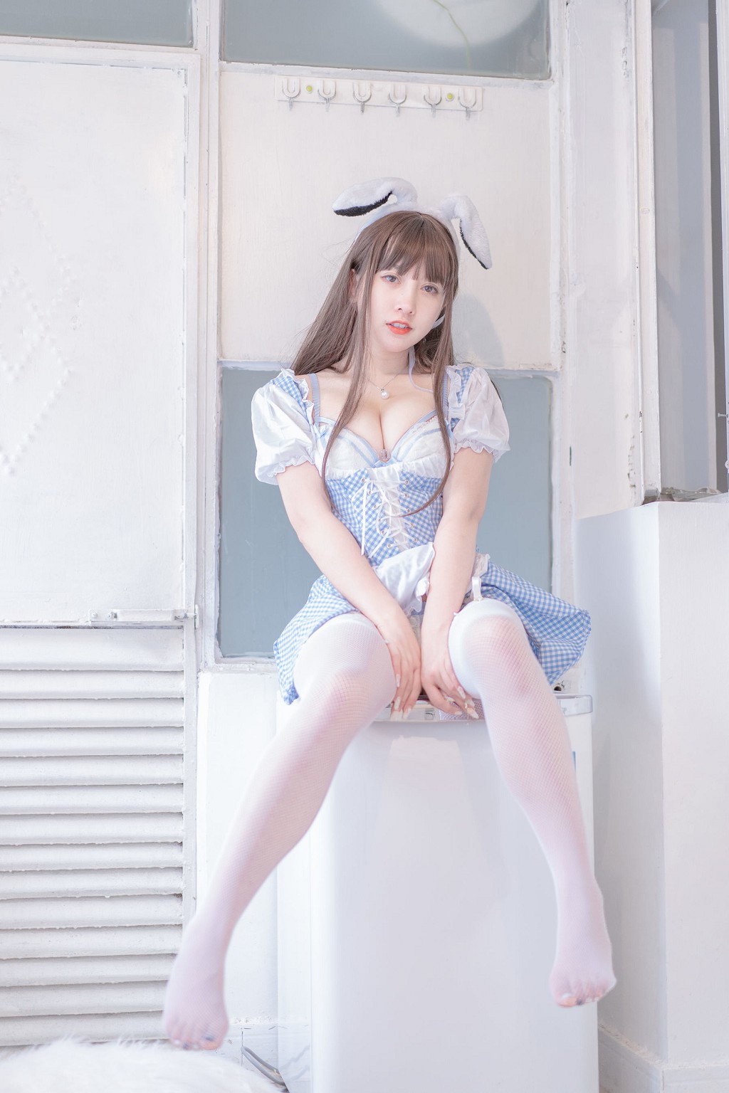 COSER米线线sama《蓝白女佣》 [Cosplay少女] 写真集[28P]