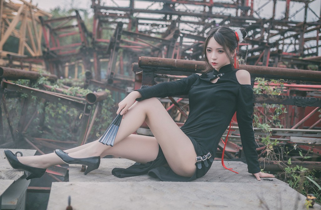 疯猫ss 《旗袍真棒！》 [萝莉COS] 写真集[36P]