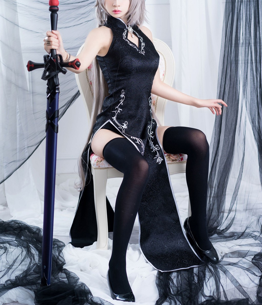 疯猫ss 《旗袍真棒！》 [萝莉COS] 写真集[36P]