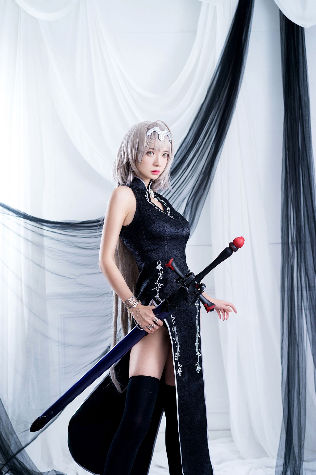 疯猫ss 《旗袍真棒！》 [萝莉COS] 写真集[36P]