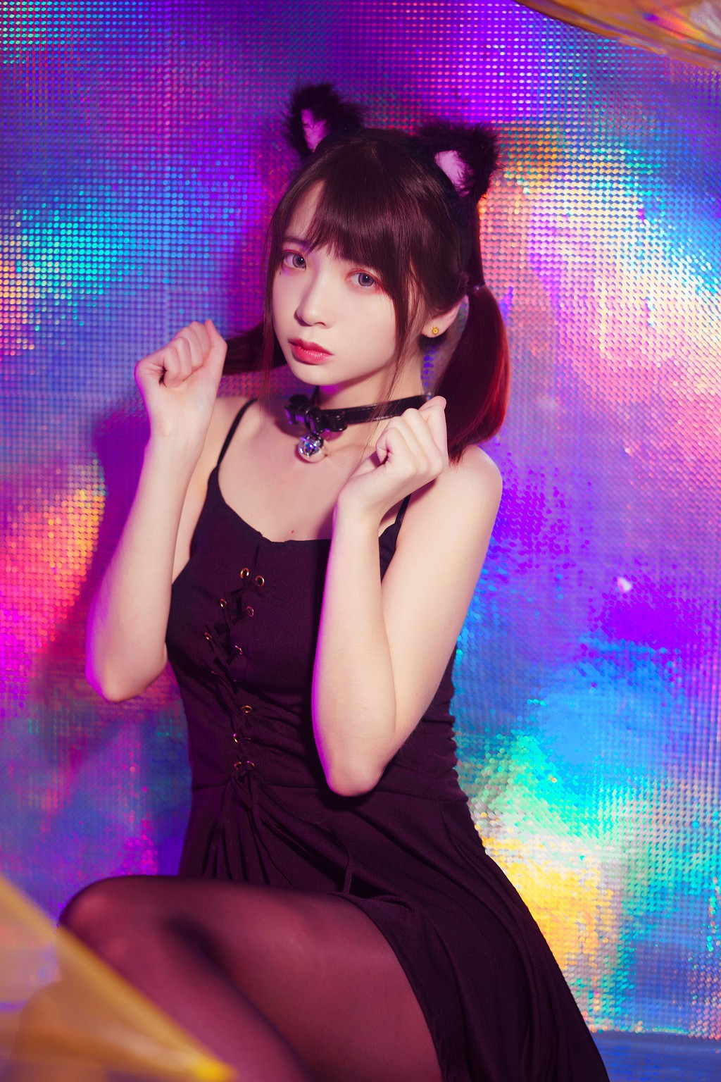 疯猫ss《丝袜狂想曲(光)》 [萝莉COS] 写真集[34P]