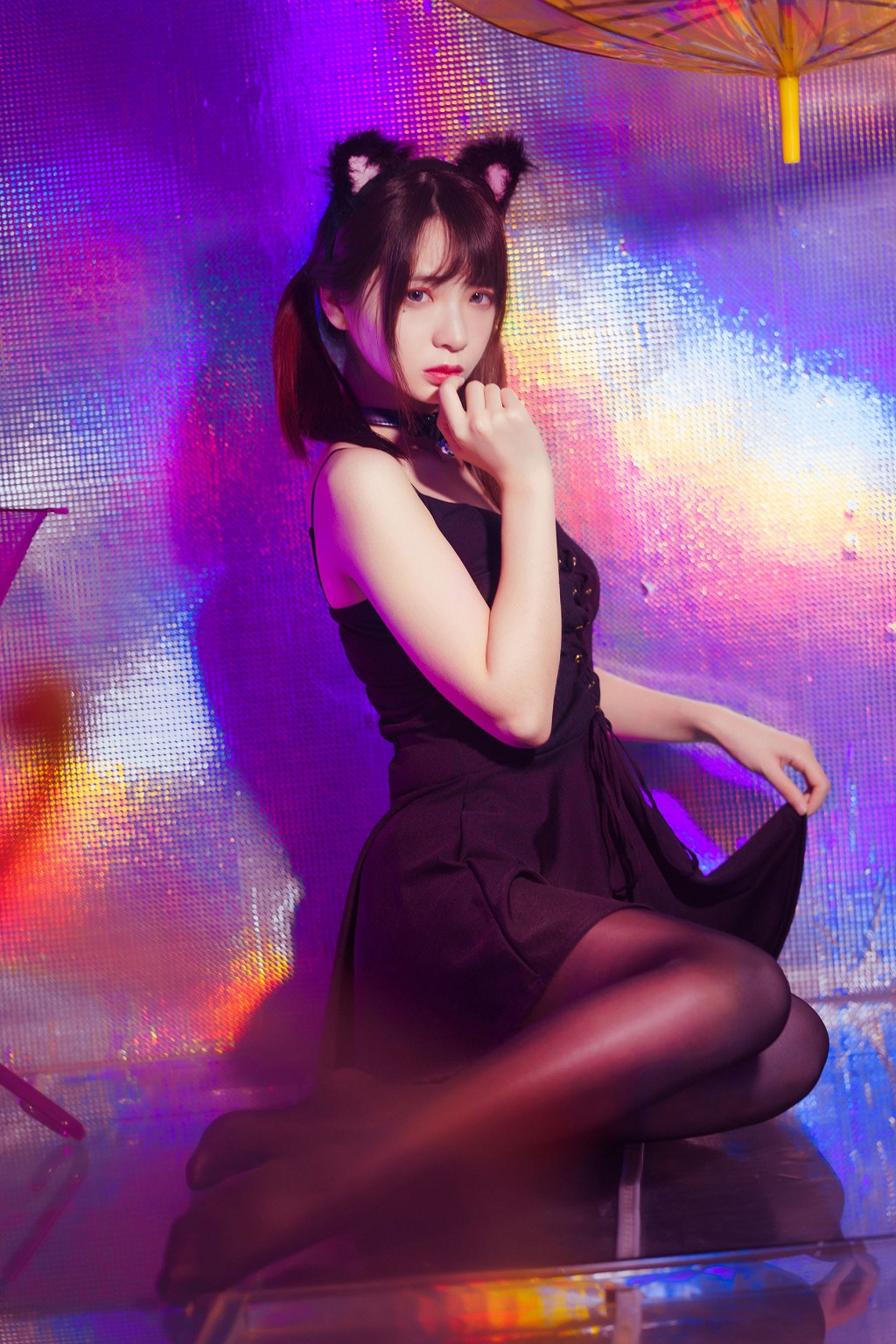 疯猫ss《丝袜狂想曲(光)》 [萝莉COS] 写真集[34P]