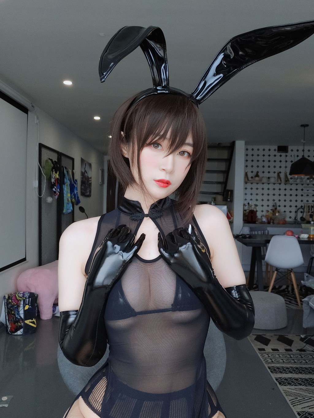 COSER白银81《透明旗袍》 [Cosplay少女] 写真集[45P]