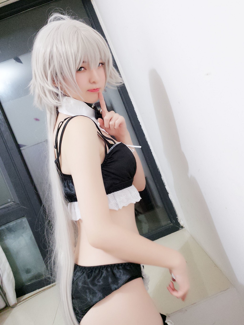 COSER一小央泽《赫提亚斯+黑兔+私摄》 [Cosplay美女] 写真集[41P]
