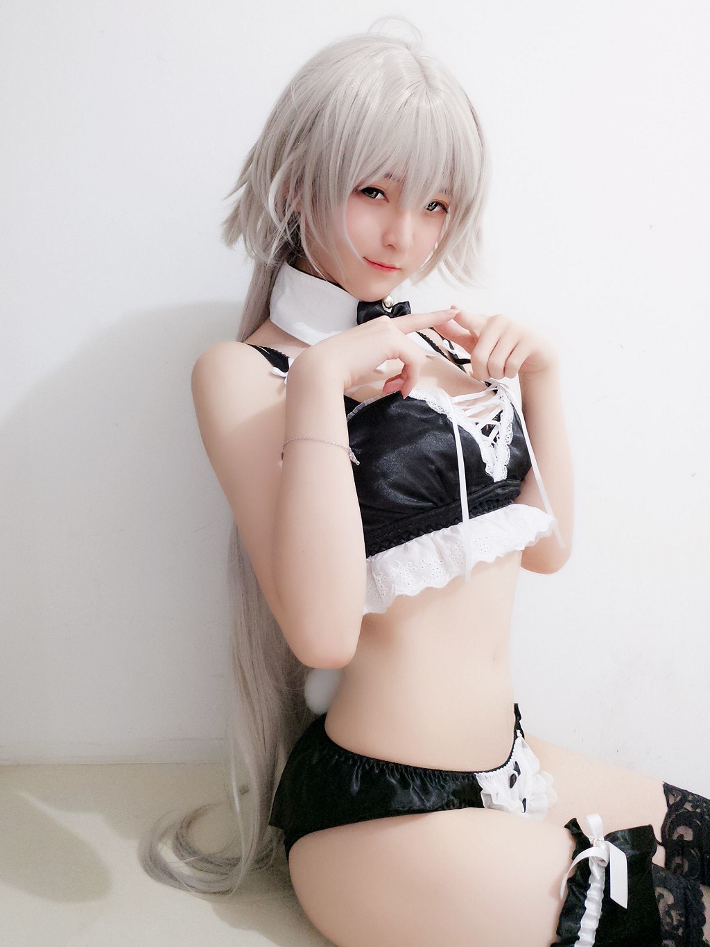 COSER一小央泽《赫提亚斯+黑兔+私摄》 [Cosplay美女] 写真集[41P]