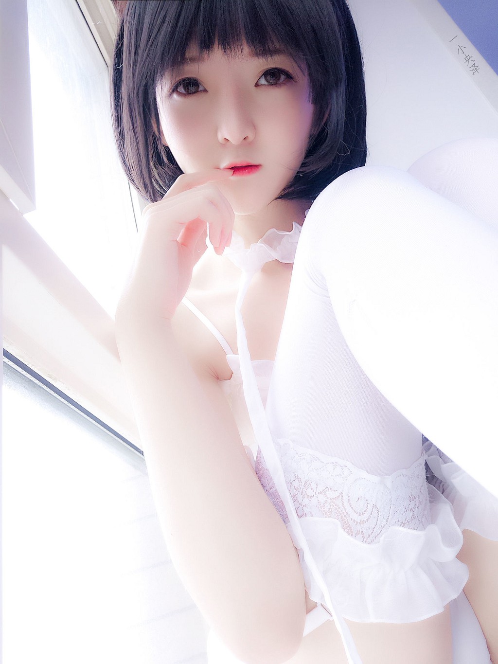 COSER一小央泽《赫提亚斯+黑兔+私摄》 [Cosplay美女] 写真集[41P]