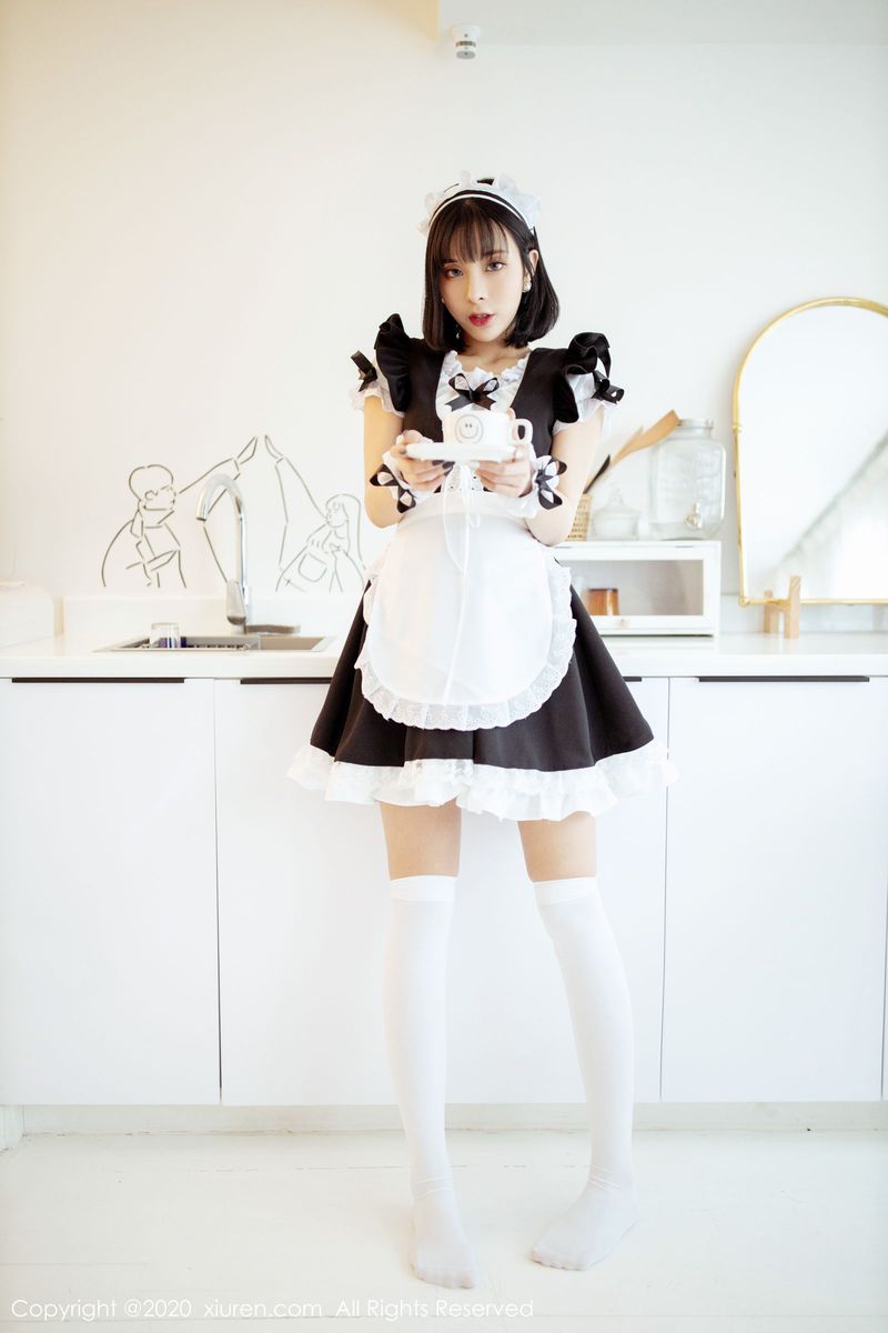 秀人网美女模特陈小喵情趣女仆装扮长筒袜内衣诱惑写真