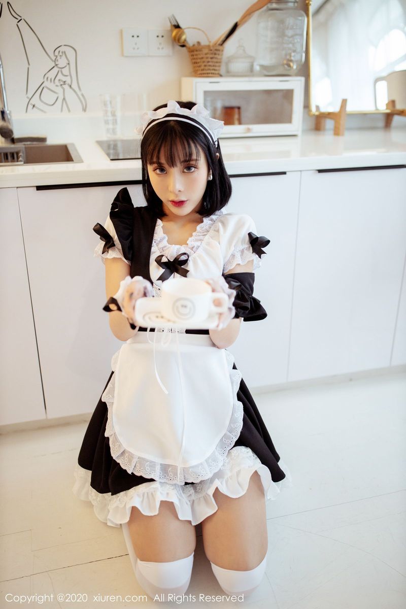 秀人网美女模特陈小喵情趣女仆装扮长筒袜内衣诱惑写真