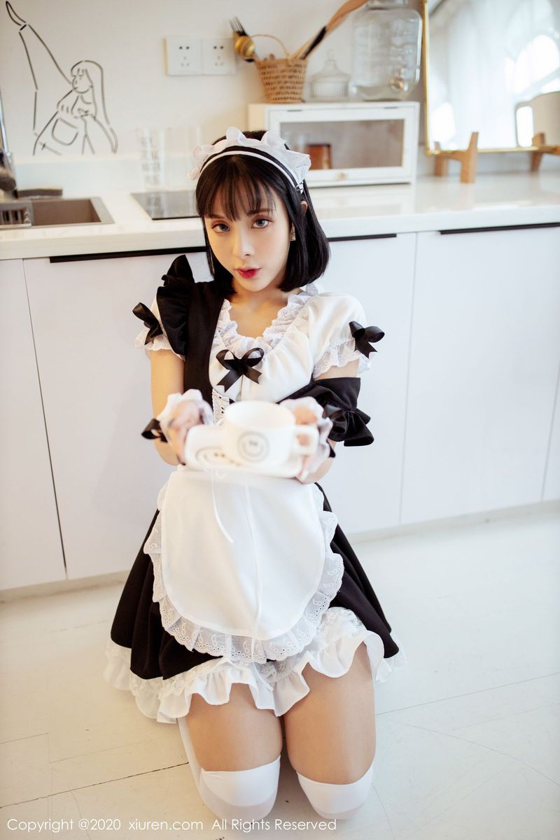 秀人网美女模特陈小喵情趣女仆装扮长筒袜内衣诱惑写真