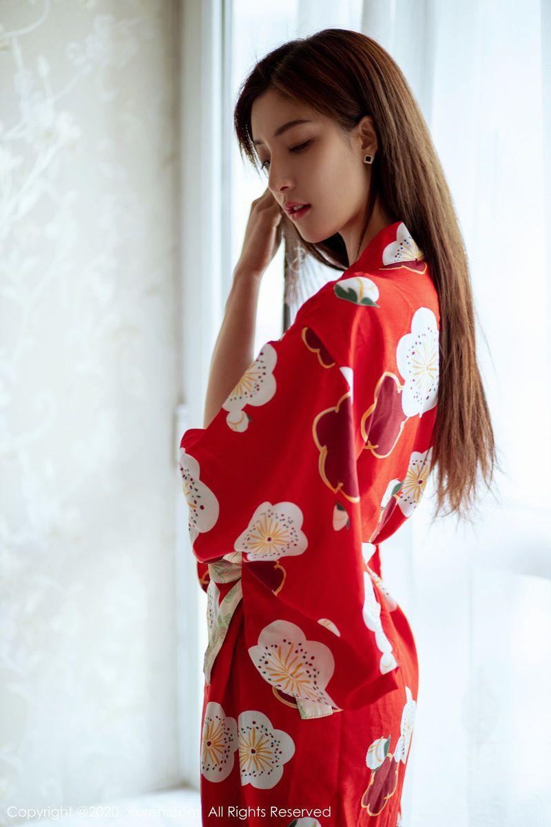 秀人网美女模特林文文yooki黑丝美腿和服主题极致性感写真