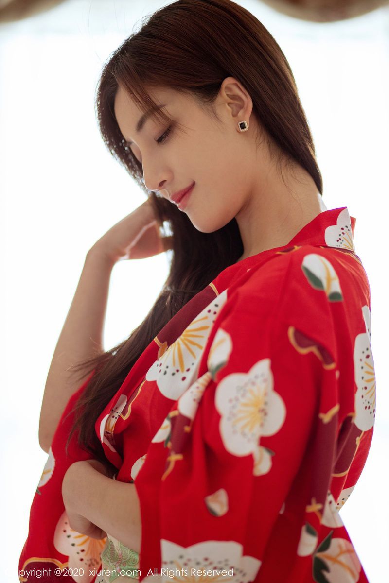 秀人网美女模特林文文yooki黑丝美腿和服主题极致性感写真