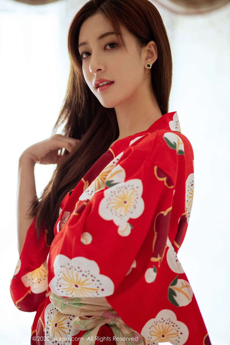 秀人网美女模特林文文yooki黑丝美腿和服主题极致性感写真