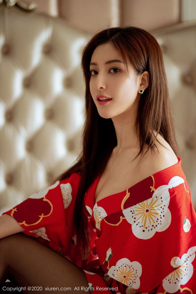 秀人网美女模特林文文yooki黑丝美腿和服主题极致性感写真