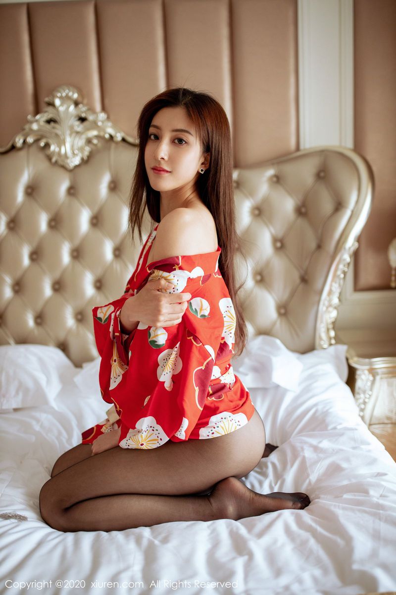 秀人网美女模特林文文yooki黑丝美腿和服主题极致性感写真