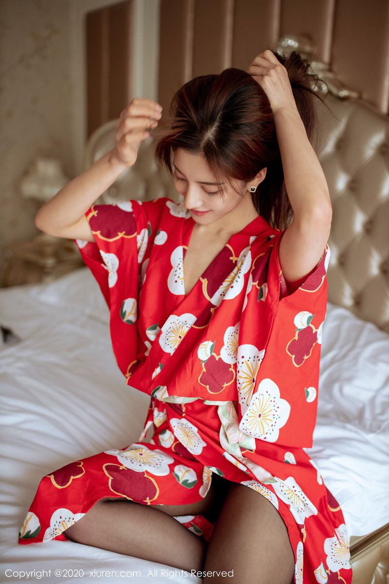 秀人网美女模特林文文yooki黑丝美腿和服主题极致性感写真