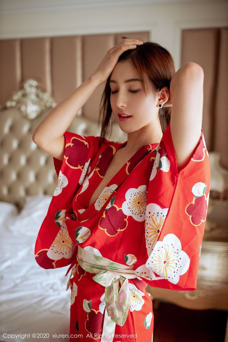 秀人网美女模特林文文yooki黑丝美腿和服主题极致性感写真