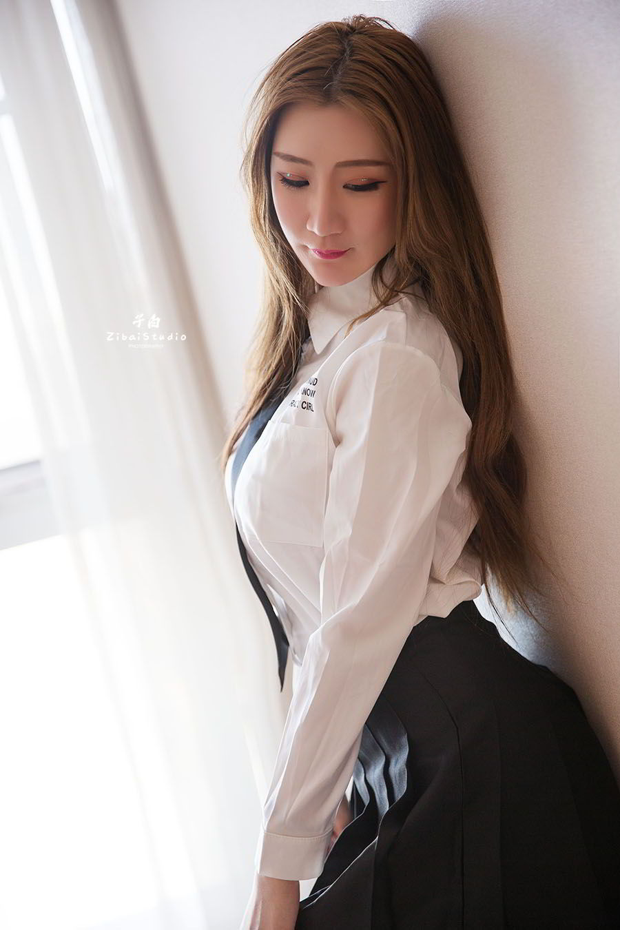 头条女神美女模特Miss玄子白衬衫校服诱惑制服性感写真